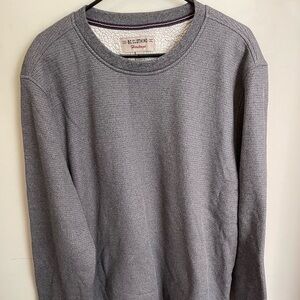 Gray crewneck waffle shirt sweater lined. Size xl.